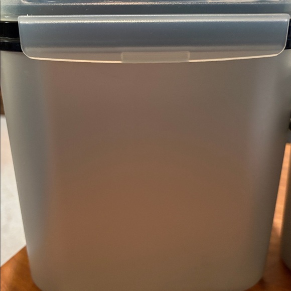 Tupperware Silver Storage Container Duo - Picture 2 of 8